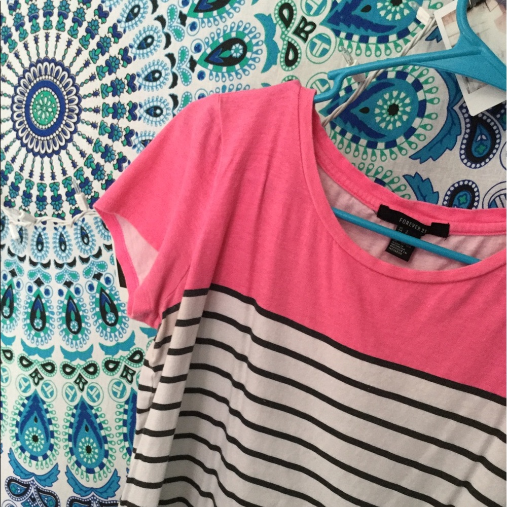 ❤️Forever 21 striped Tshirt❤️