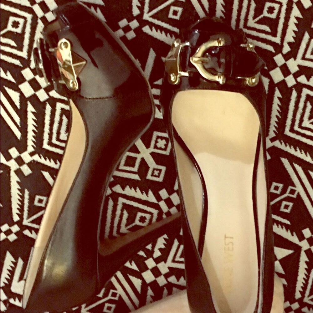 Black heels Gold 9 WEST pumps patent 7.5  sexy