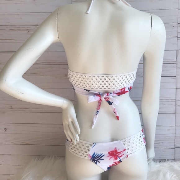 White Pink Flower Lace Net Back Bikinis - Picture 3 of 5