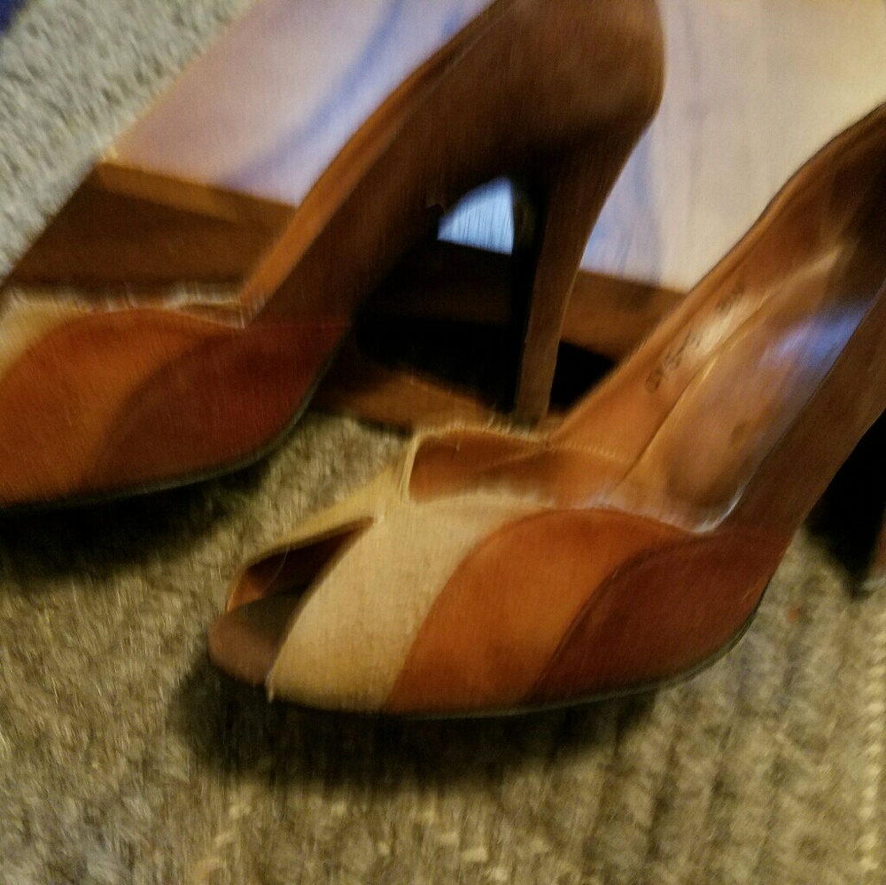 Vintage Ninas Suede Heels