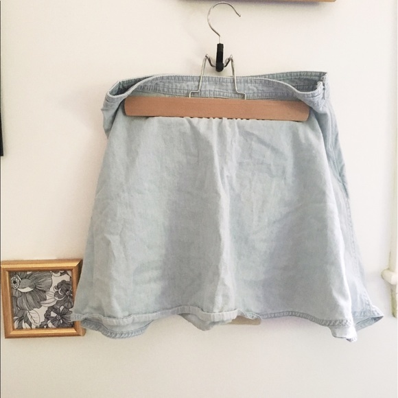 Hip plaid top and light wash skirt - Picture 3 of 5