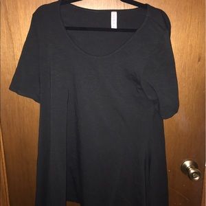 Lularoe Unicorn Solid Black Large Perfect Tee