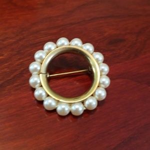 Costume Pearl and Gold Circle Pin