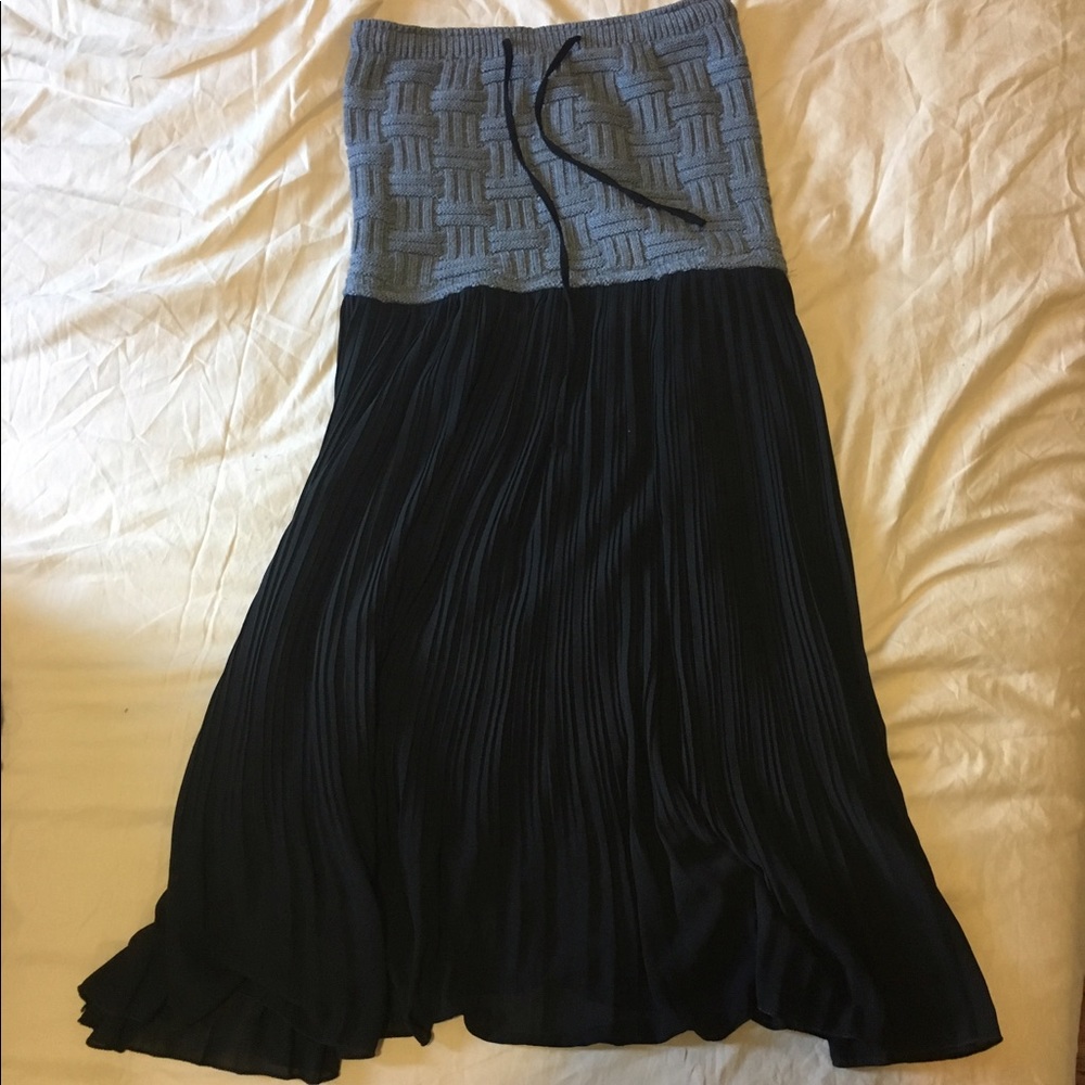 Strapless chiffon pleated midi dress