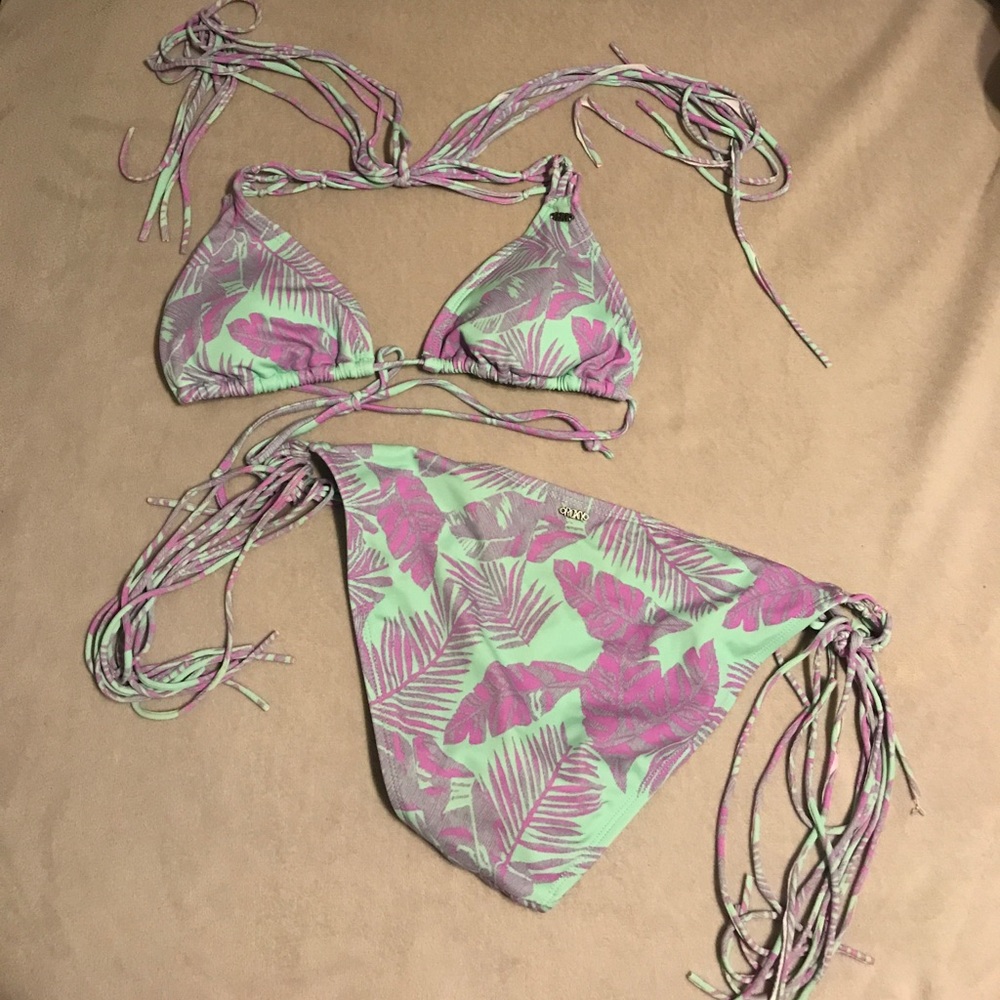 Roxy swim set
