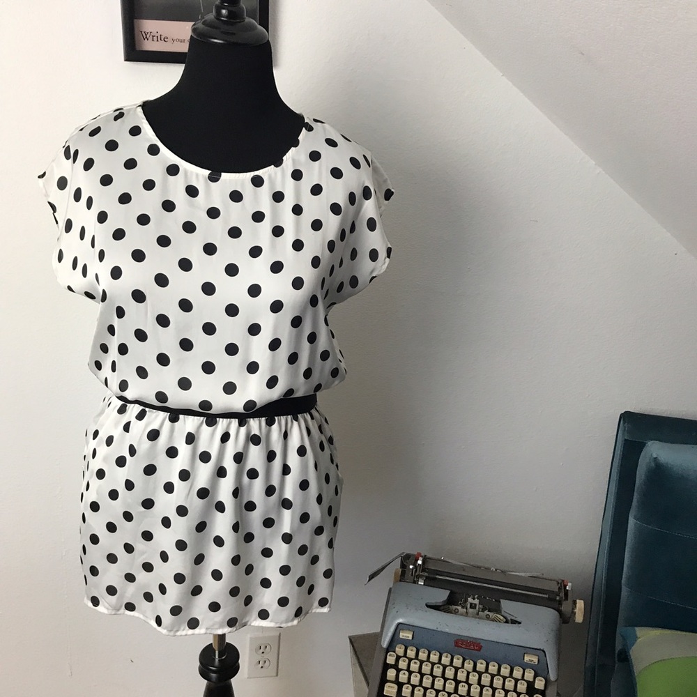 NWOT Forever 21 polka dot top