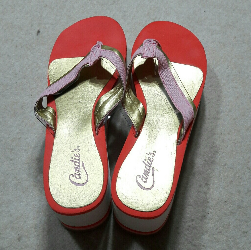 Candie' S Wedge Slippers