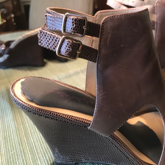 Shooties! 9.5 medium Faux leather! - Picture 3 of 3