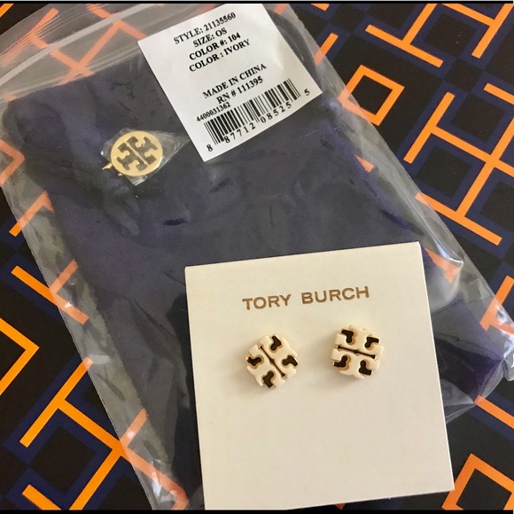 ❤️💕Tory Burch Enamel Logo Stud - Picture 3 of 4