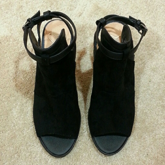 Madeline Western Pumps. NWOT - Picture 4 of 7
