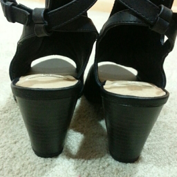 Madeline Western Pumps. NWOT - Picture 5 of 7