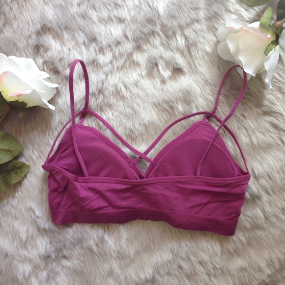 🎉SALE🎉 Padded Crisscross Strappy Bralette - Picture 2 of 3