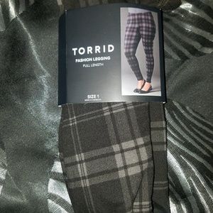 Torrid leggings size 1 NWT