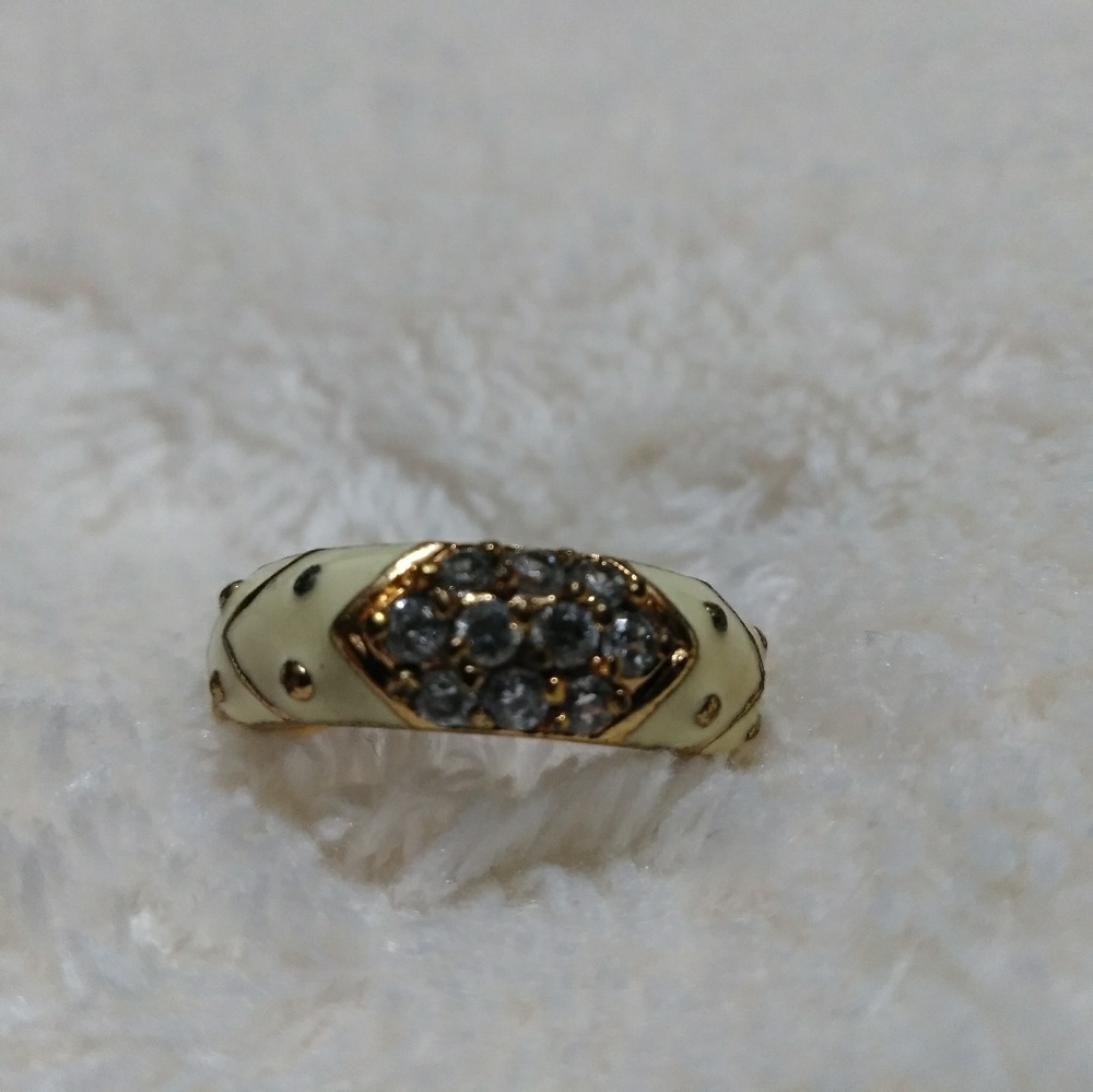 Cute & Beautiful Cream Ring