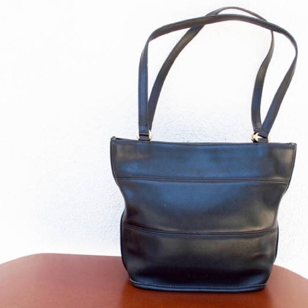 Vintage Coach Tribeca 9098 Black Shoulder Bag