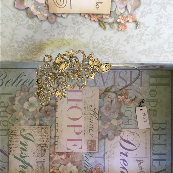 Marionat Rhodium Asymmetrical Rhinestone Headband - Picture 5 of 5