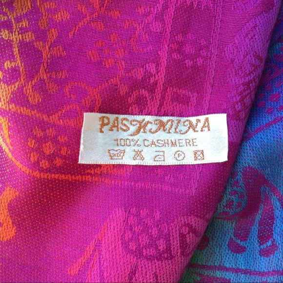 ⬇️ Reduced ⬇️NWOT Vibrant Hand Woven Scarf/Sarong! - Picture 5 of 5