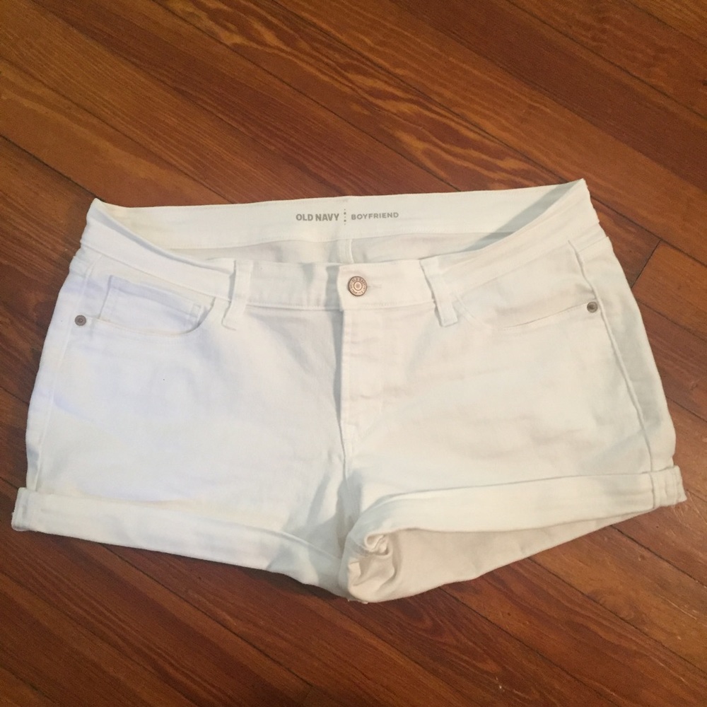 Old Navy white shorts