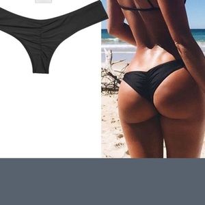 Scrunch bikini bottom NWOT