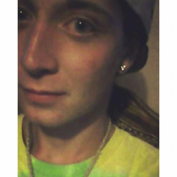 Meet your Posher, Kyle - Picture 1 of 1