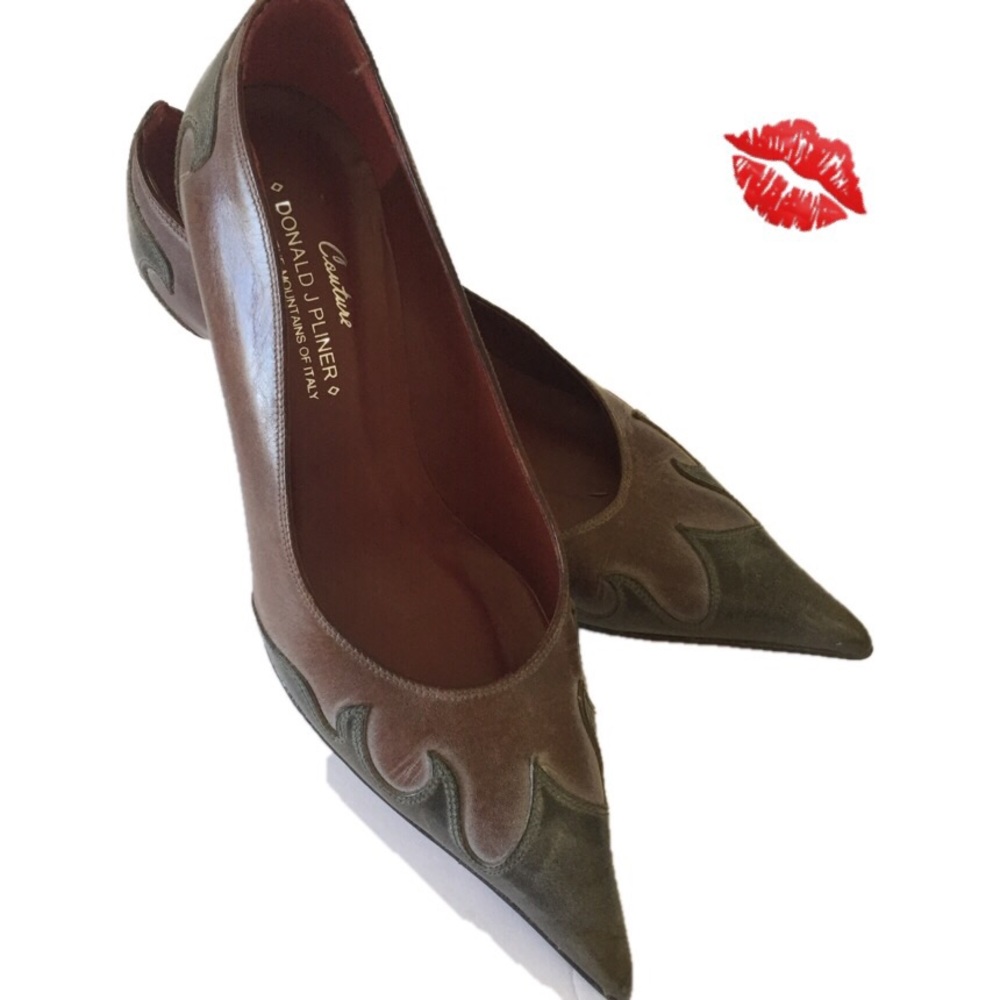 Couture Donald J Pliner kitty heel shoes