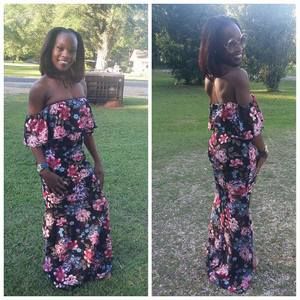 Meet your Posher, Ebony