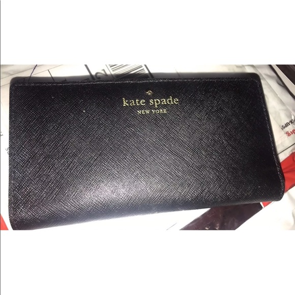 Large Kate Spade Tote brand new walletSOLD - Picture 3 of 7