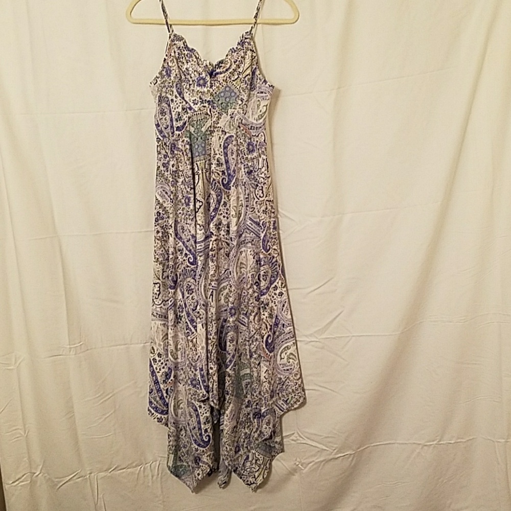 Scalloped neck line flowy dress
