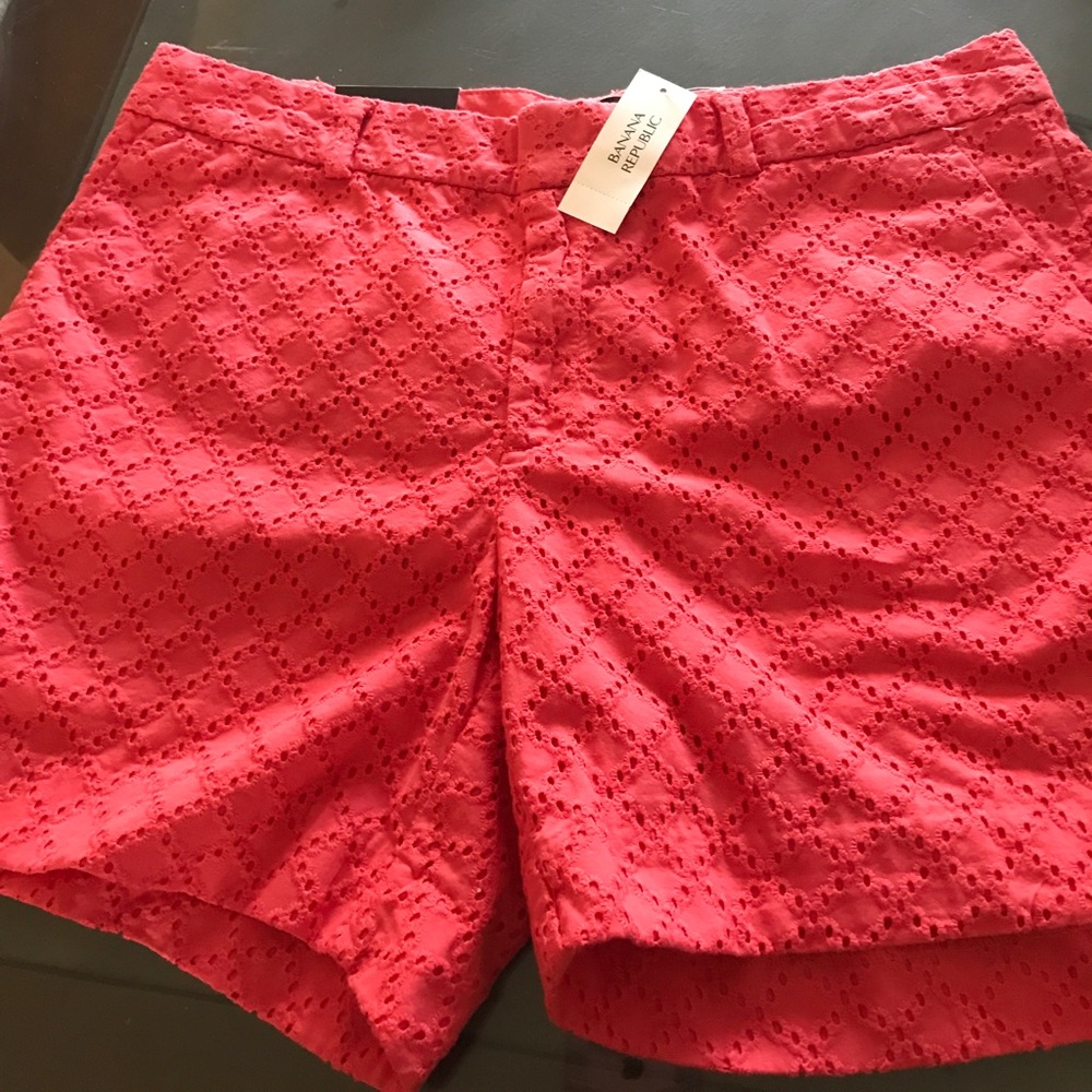 Banana Republic Coral 5" shorts NWT 8