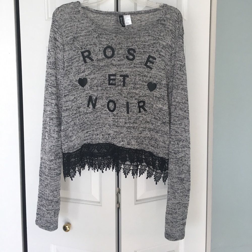 Gray rose et noir shirt