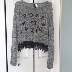 Gray rose et noir shirt