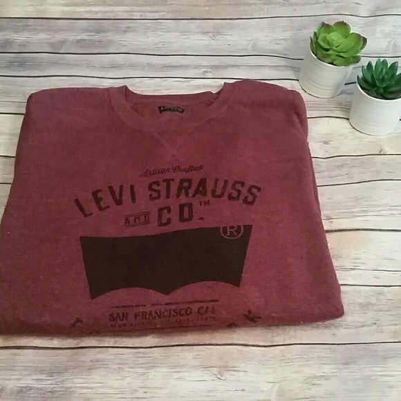 Levi's Other - LEVI Sweatshirt