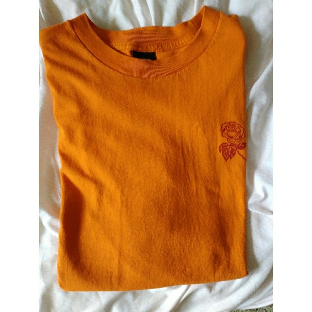 🆕Obey orange tee 🆕