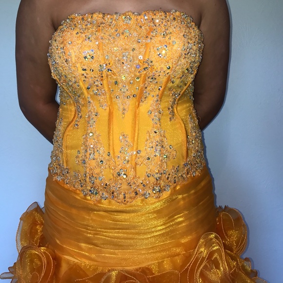 Prom dress/Formal dress - Picture 2 of 6
