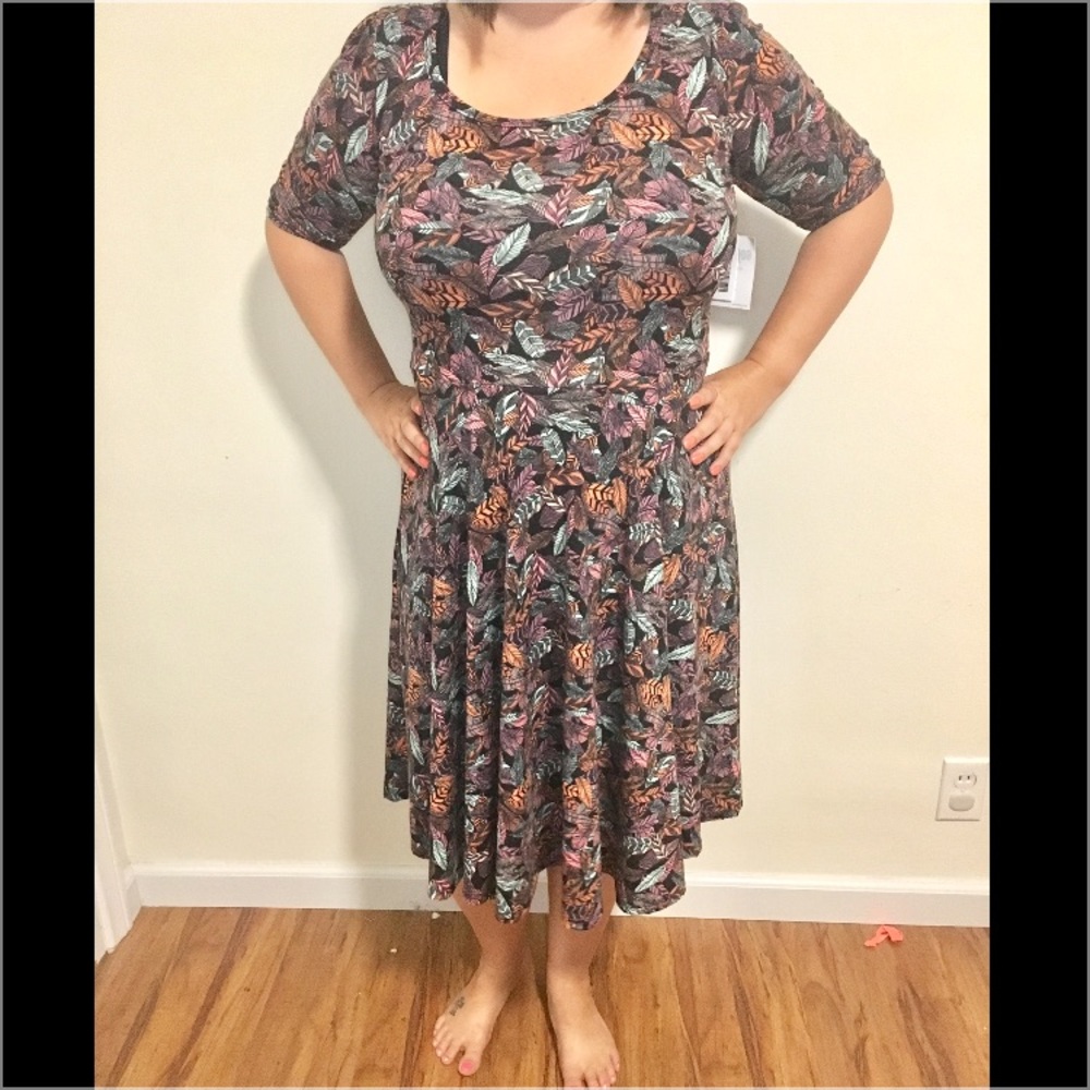 Sold! LulaRoe Nicole NWT 🎉 - Picture 8 of 8
