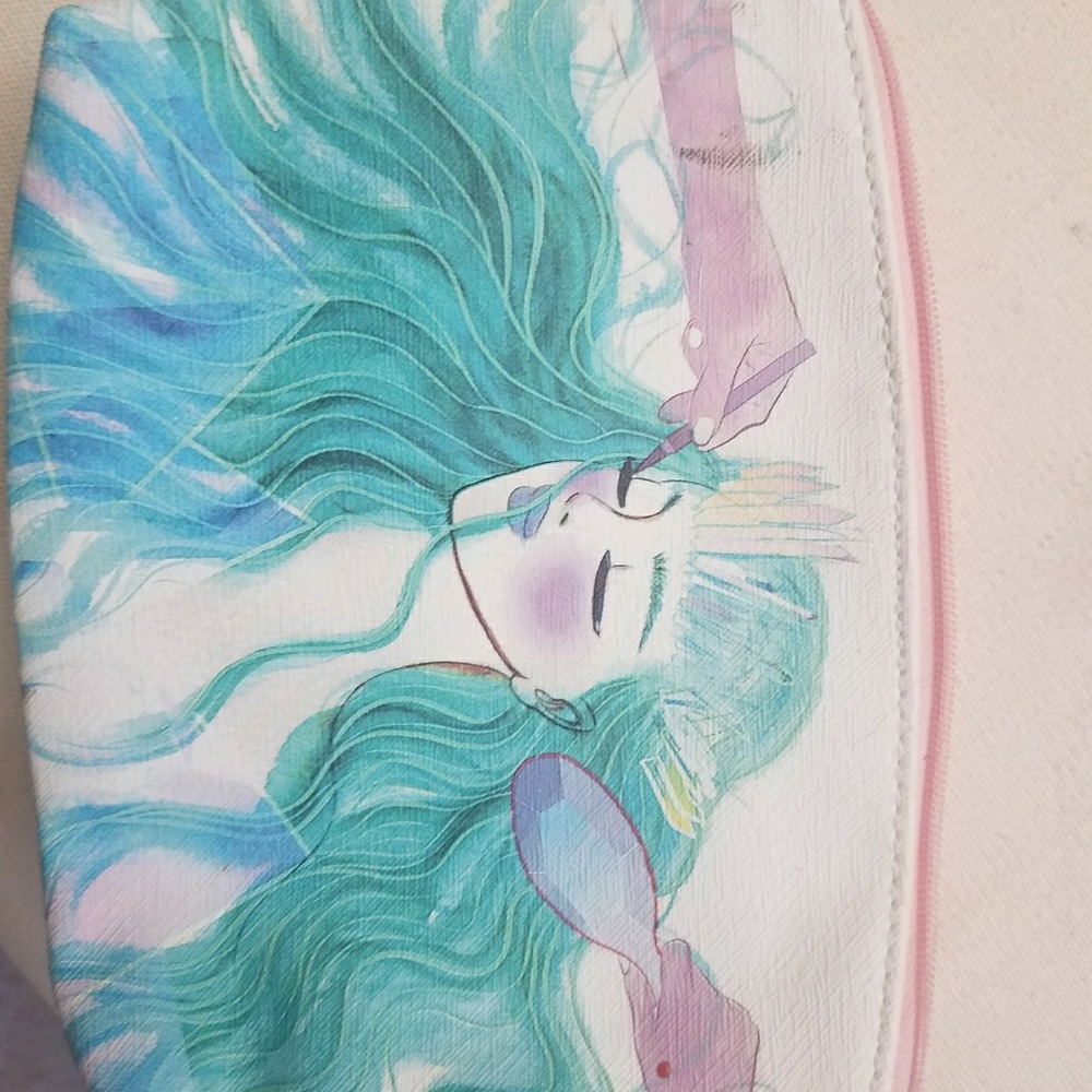 Ipsy makeup bag