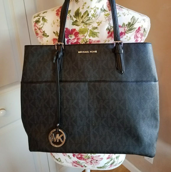 Michael Kors Handbags - Michael Kors Bag