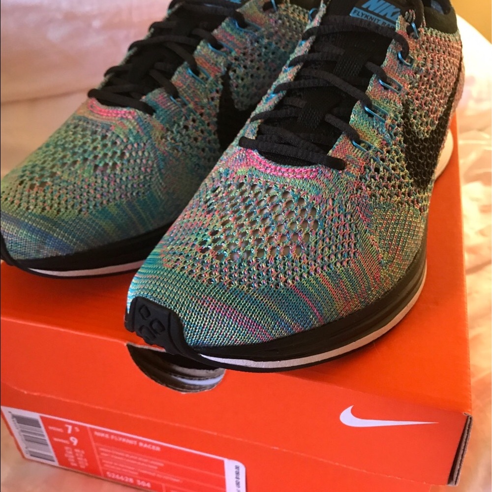 Brand new Nike flyknit racer 2.0 multicolor