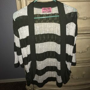 Cute striped cardigan with pockets