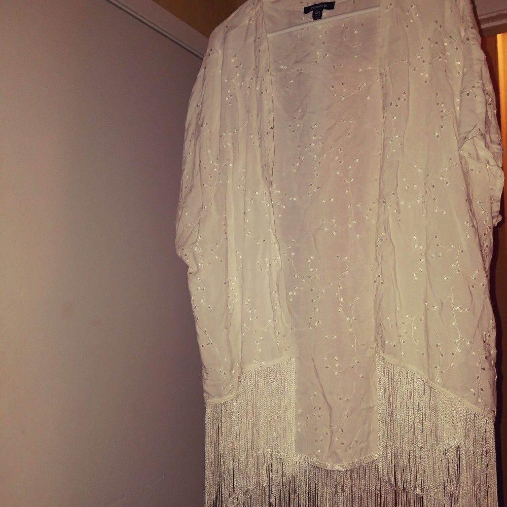 Torrid size 0/1 white kimono