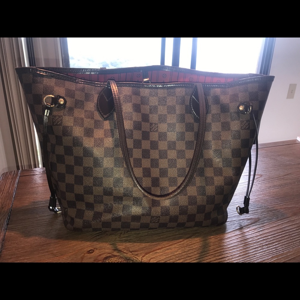 Louis Vuitton Neverfull