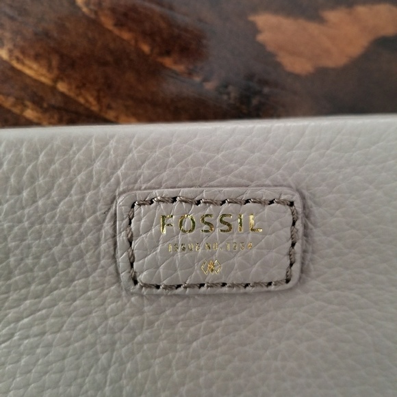Fossil Mimi Clutch with long strap - Picture 3 of 5