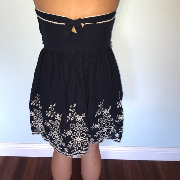 Sundress - Picture 3 of 4