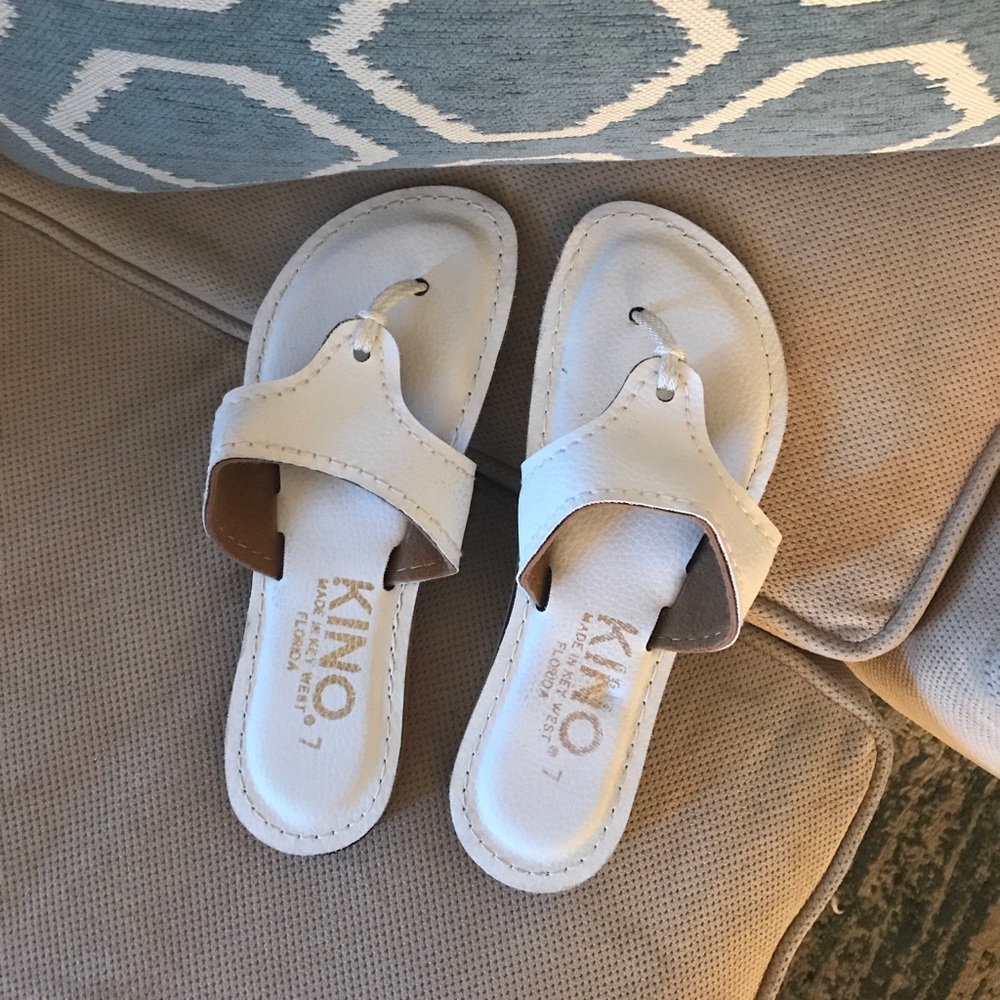 Kino white size 7 worn once indoors