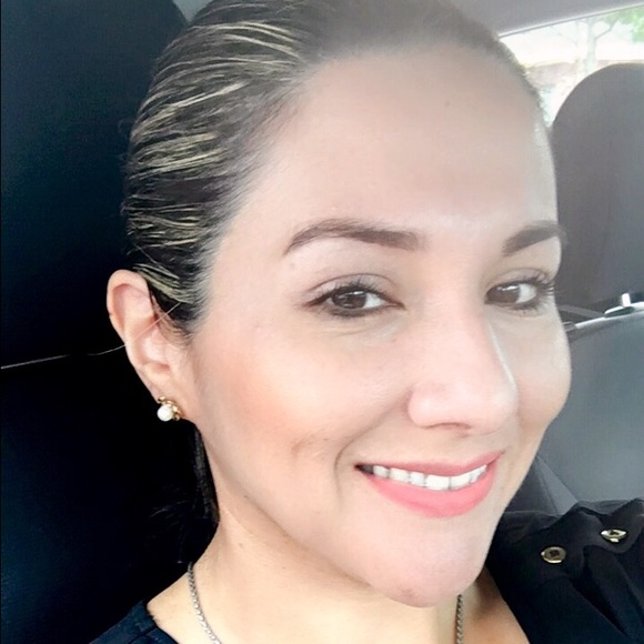 Meet your Posher, Yazmin - Picture 1 of 1