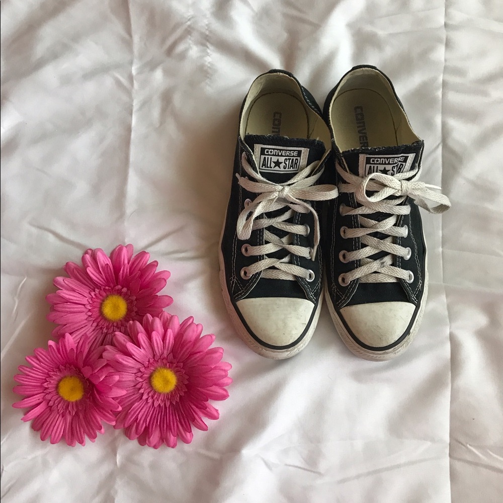 Black converse