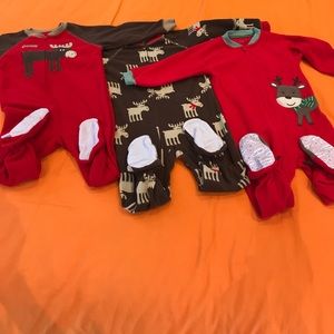 Lot of 3 Carters fleece footed pajamas 2T