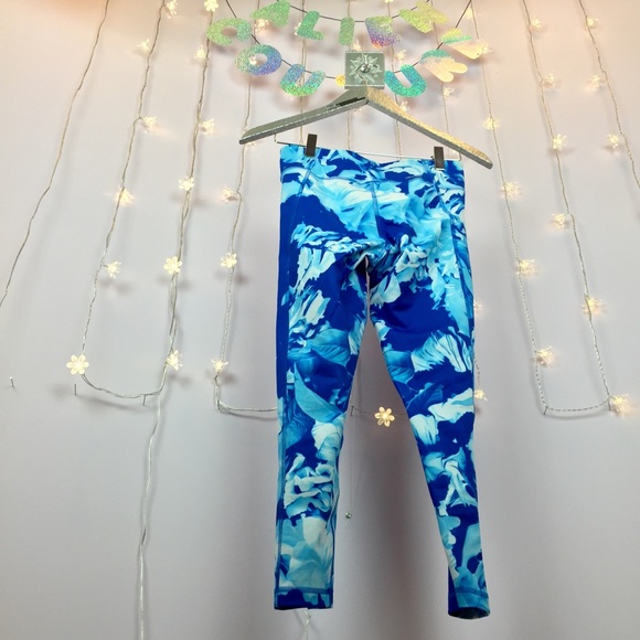 NEW Adidas Crop Workout Leggings - Picture 5 of 8