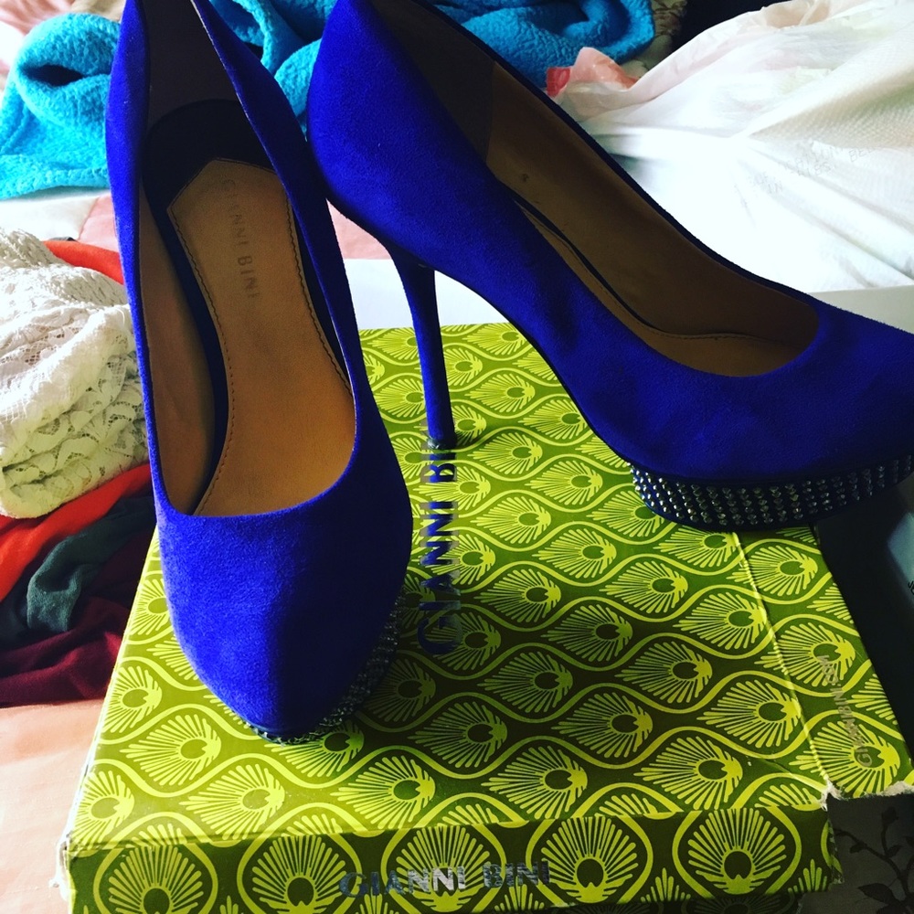 Shoe sale