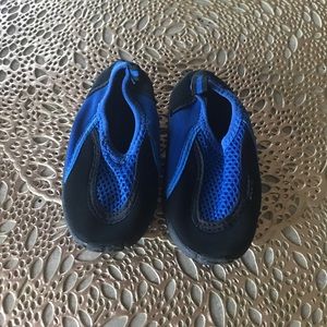 Water shoes